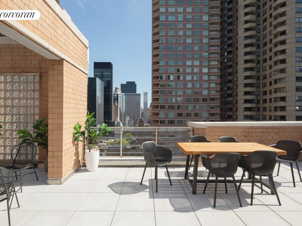 234 East 46th Street PH2103, New York NY 10017