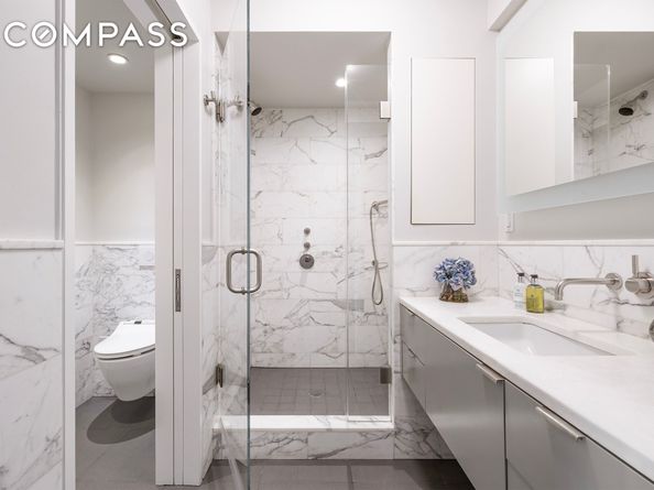 45 East 72nd Street 9C, New York NY 10021