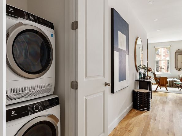 323 West 11th Street 4W, New York NY 10014