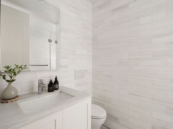 323 West 11th Street 4W, New York NY 10014