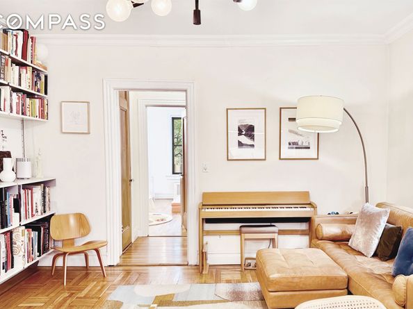 205 East 10th Street 3A, New York NY 10003