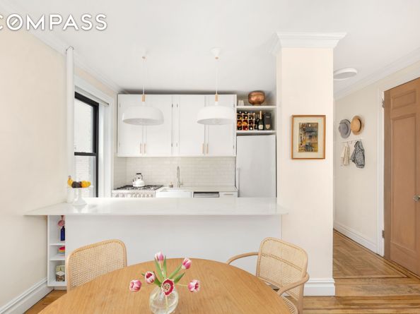 205 East 10th Street 3A, New York NY 10003