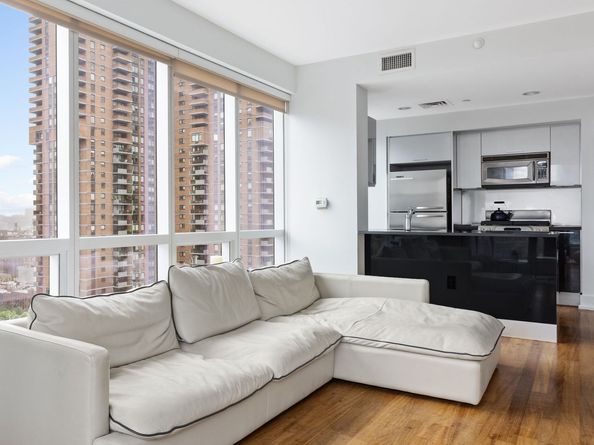 350 West 42nd Street 20L, New York NY 10036