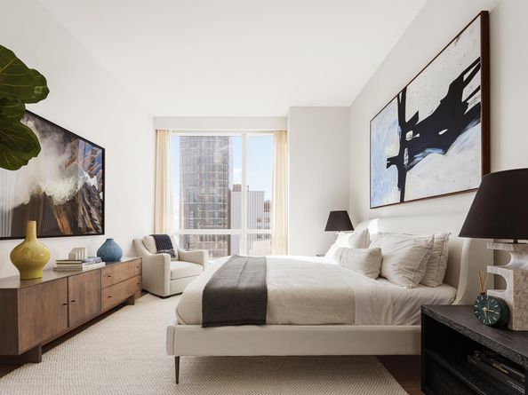 77 Greenwich Street 36C, New York NY 10006