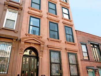 82 Sterling Place