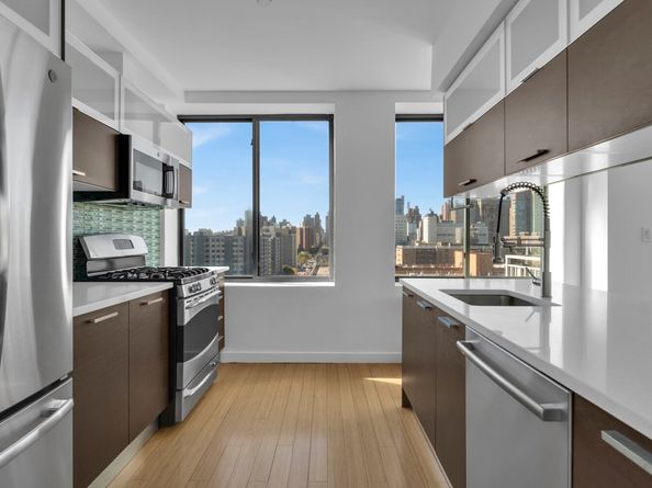 353 East 104th Street PH2, New York NY 10029