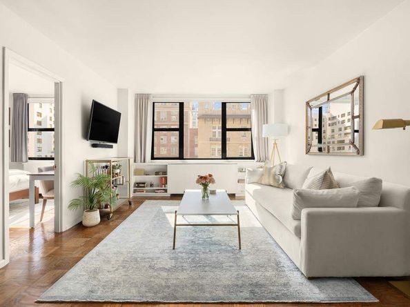 130 East 18th Street 14G, New York NY 10003
