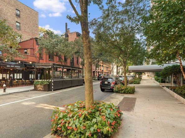 130 East 18th Street 14G, New York NY 10003