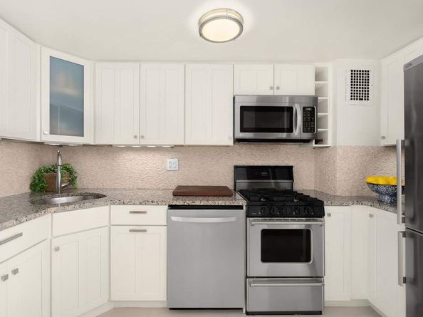 130 East 18th Street 14G, New York NY 10003