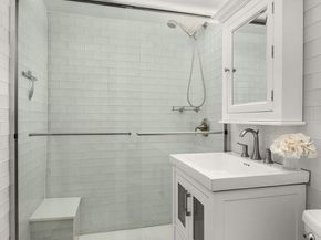 130 East 18th Street 14G, New York NY 10003