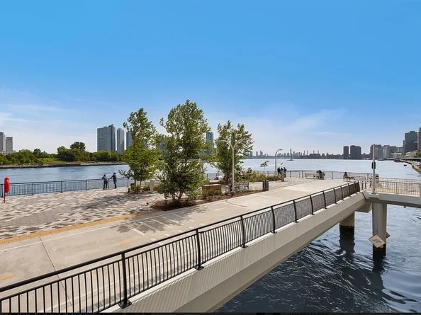 25 Sutton Place S 19E, New York NY 10022