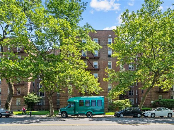 221 Mcdonald Avenue 6R, Brooklyn NY 11218