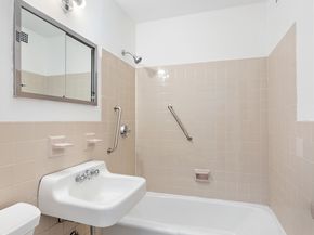 75 Henry Street 17J, Brooklyn NY 11201