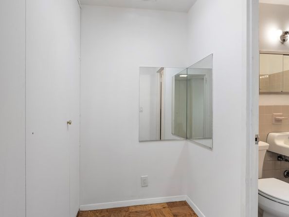 75 Henry Street 17J, Brooklyn NY 11201