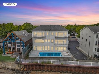 4 Angelas Place