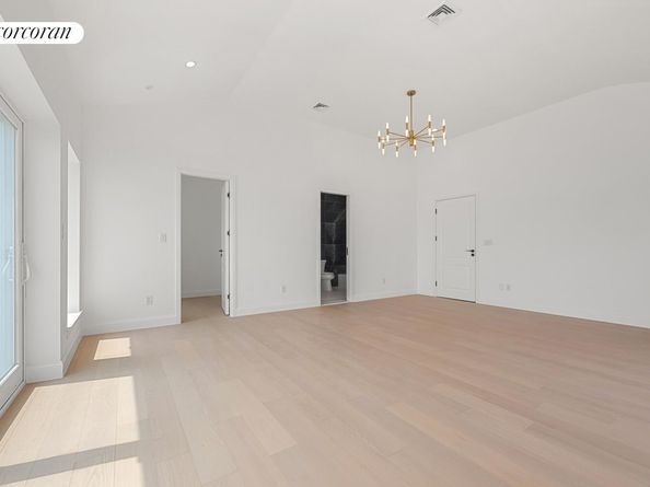 4 Angelas Place, Bronx NY 10465