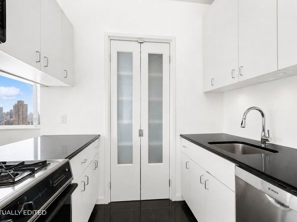 360 East 88th Street 31A, New York NY 10128