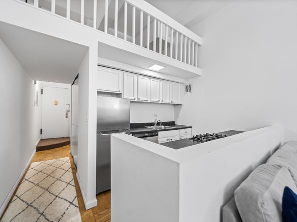 350 East 62nd Street 1M, New York NY 10065