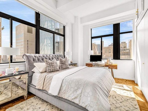 310 East 46th Street 19M, New York NY 10017