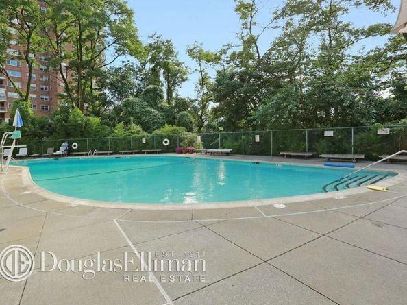 2727 Palisade Avenue 4L, Bronx NY 10463