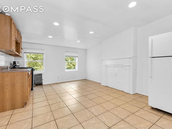 116 Ryerson Street, Brooklyn NY 11205
