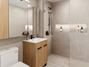 20-08 Steinway Street 308, Queens NY 11105