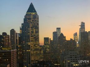 322 West 57th Street 33P2, New York NY 10019