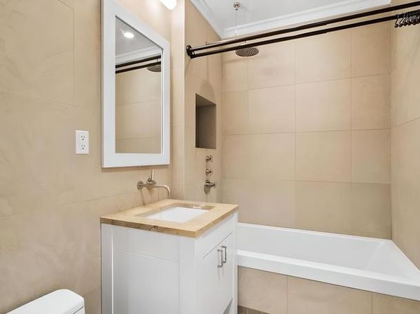 15 West 20th Street 8B, New York NY 10011
