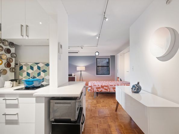 579 West 215th Street 5C, New York NY 10034