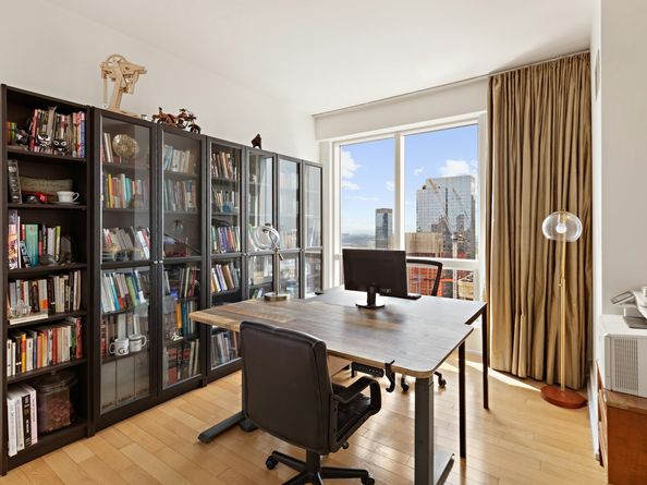 350 West 42nd Street 44B, New York NY 10036