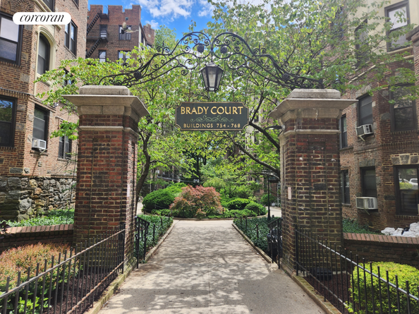 762 Brady Avenue 621, Bronx NY 10462