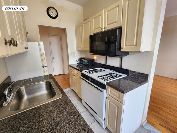 762 Brady Avenue 621, Bronx NY 10462