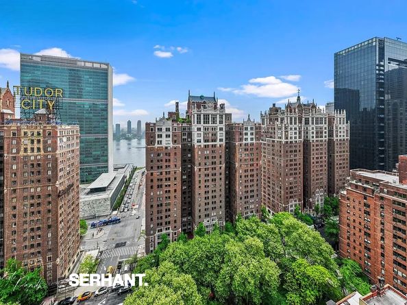 320 East 42nd Street 2318, New York NY 10017