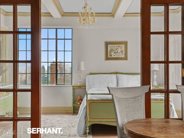 320 East 42nd Street 2318, New York NY 10017