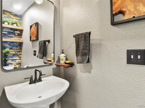 19689 E Idaho Avenue, Aurora CO 80017