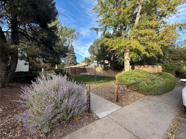 2889 S Newark Place, Aurora CO 80014
