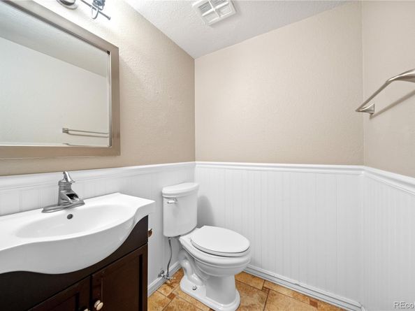 2889 S Newark Place, Aurora CO 80014