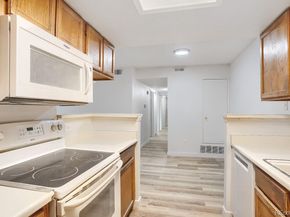 8335 Fairmount Drive 2204, Denver CO 80247