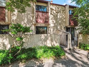 1060 S Parker Road 25, Denver CO 80231