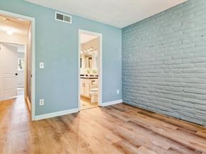 1060 S Parker Road 25, Denver CO 80231