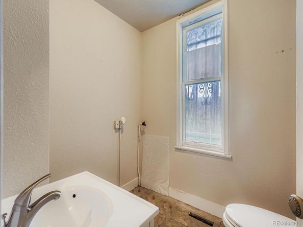 1901 N Emerson Street, Denver CO 80218