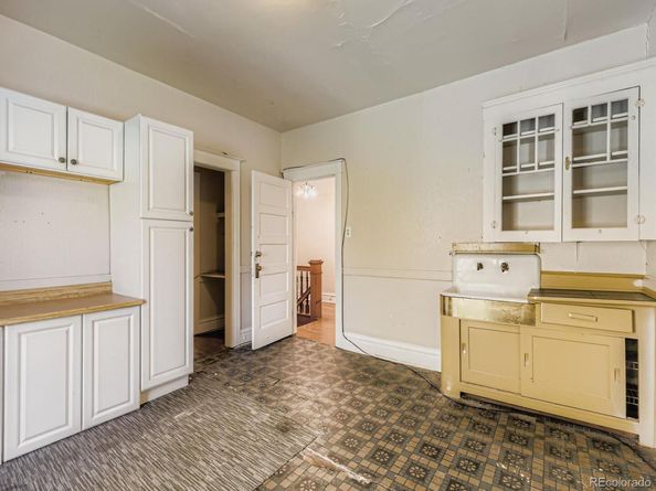 1901 N Emerson Street, Denver CO 80218