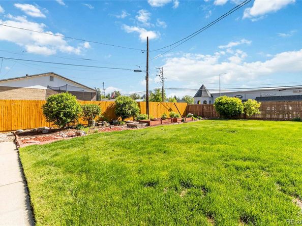 5593 E Center Avenue, Denver CO 80246