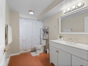 2220-2222 W Harvard Avenue, Englewood CO 80110