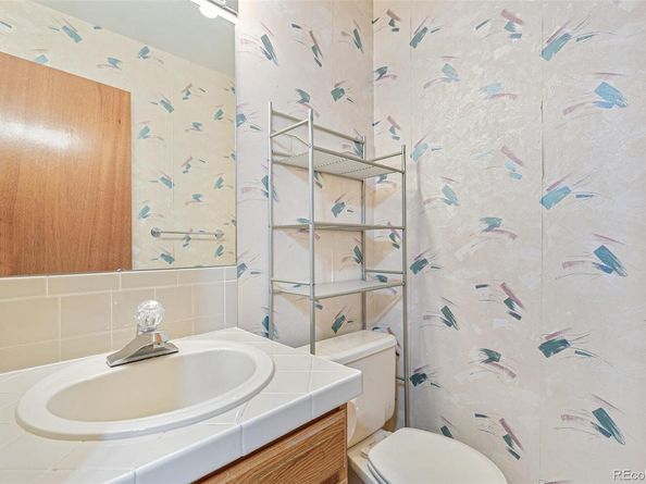 1350 S Idalia Street G, Aurora CO 80017