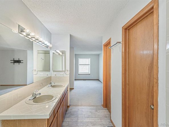 1350 S Idalia Street G, Aurora CO 80017