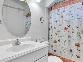 Undisclosed Address #5064729, Denver CO 80221
