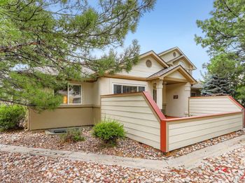 561 Ridgeview Drive