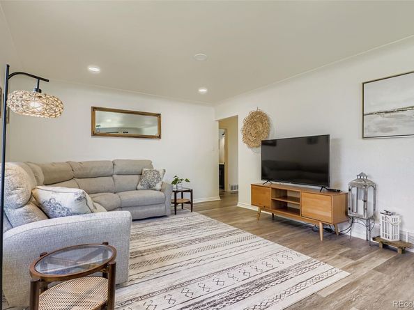 290 Pierce Street, Lakewood CO 80226