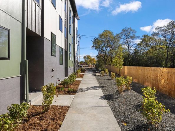 8412 W 52nd Avenue, Arvada CO 80002